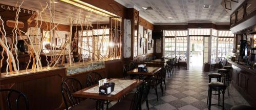 麦迪安特酒店 里瓦德奥 外观 照片